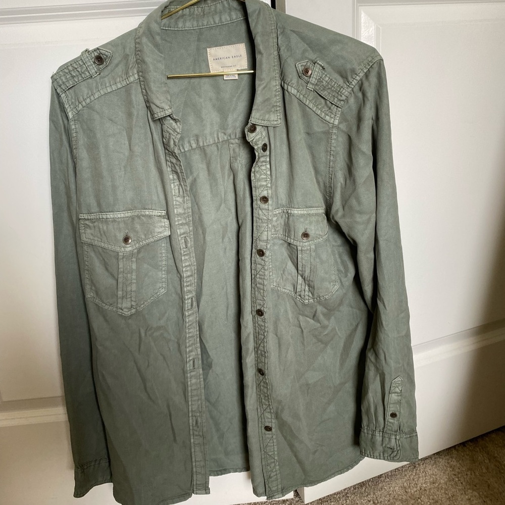 American Eagle boyfriend fit button up